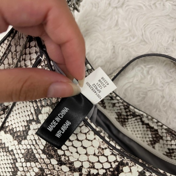 $189.50 INC International Concepts ESMIE VANILLA PYTHON pattern - Picture 7 of 15